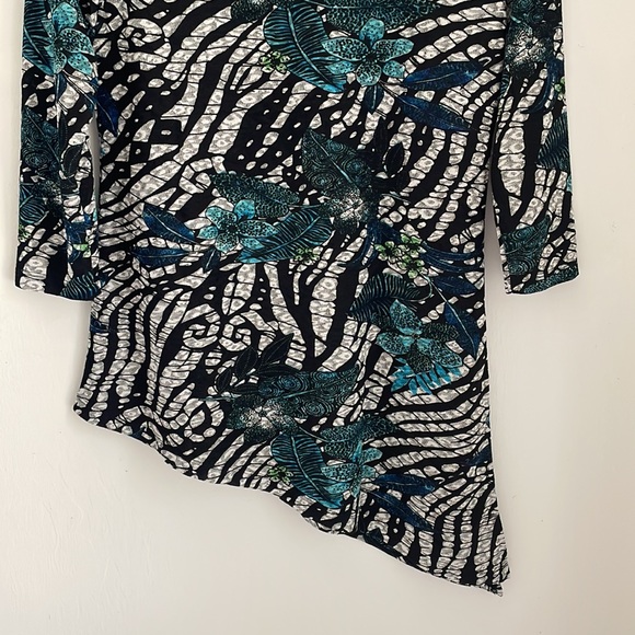 Magic Women’s One Size Top Floral 3/4 Sleeve Mesh Asymmetrical Hem Black Blue - Picture 10 of 12